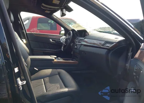 2012 Mercedes-Benz E 350 z USA, uszkodzony, nr VIN WDDHF5KB5CA608615